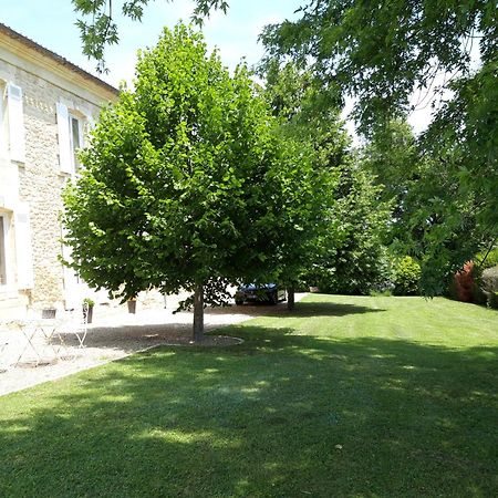 Bed and Breakfast La Gentilhommiere Saint-Aubin-de-Branne Exterior foto
